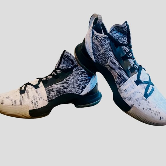 Under Armour Curry 5 'International Smoke' - Size 10 - White/Black/Red - Limited - Picture 3 of 6